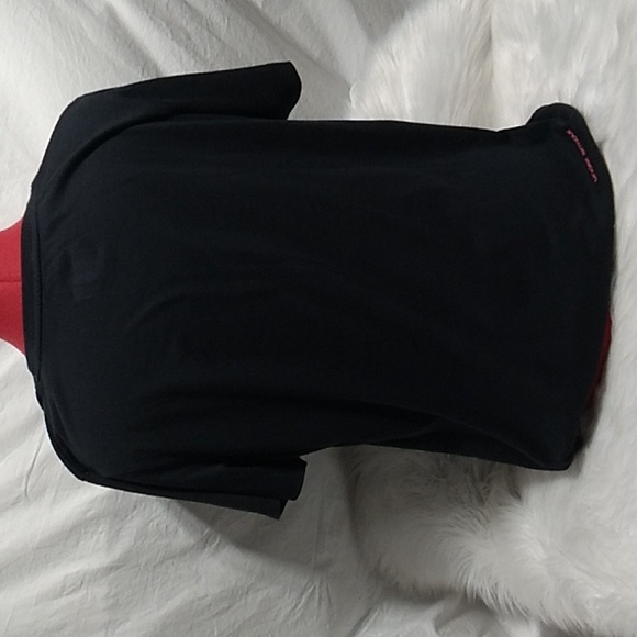 Under Armour Semi Fitted Womens Top Sz.XL Women Hunt Too - Picture 4 of 9